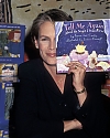 JamieLeeCurtis-Signing-010.jpg