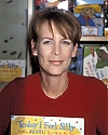JamieLeeCurtis-BookSigning-003.jpg