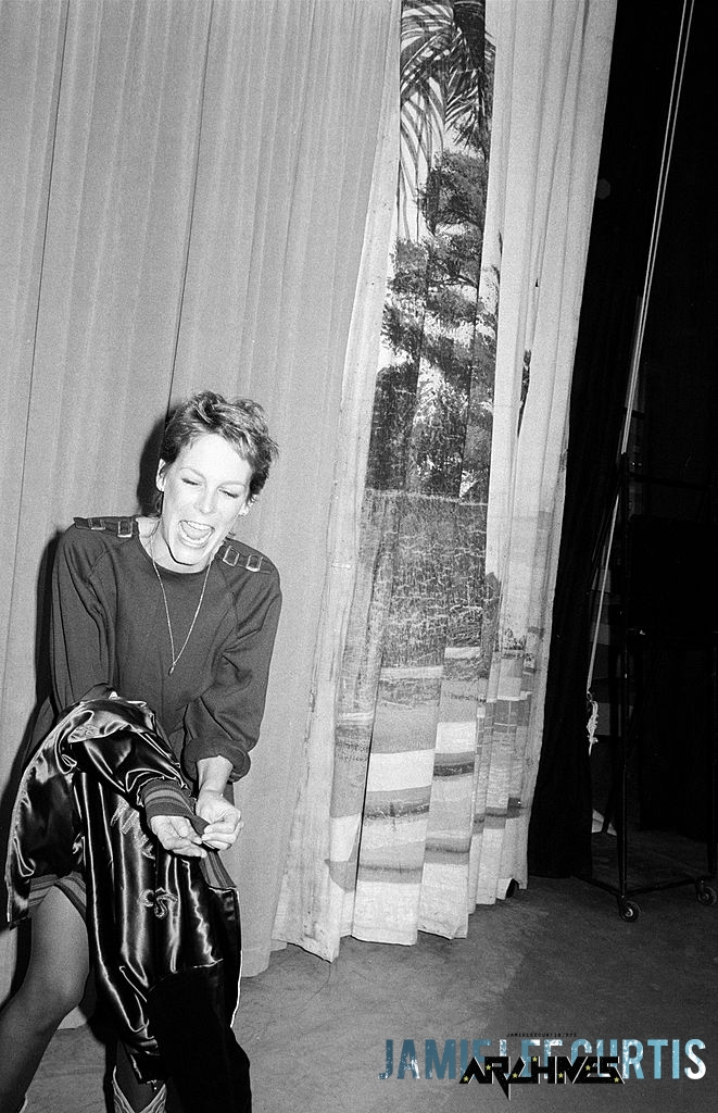 JamieLeeCurtis-FridaysTaping-017.jpg