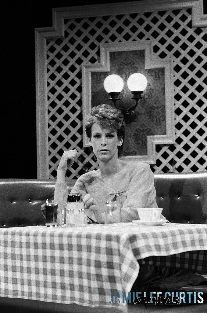JamieLeeCurtis-SaturdayNightLive-011.jpg