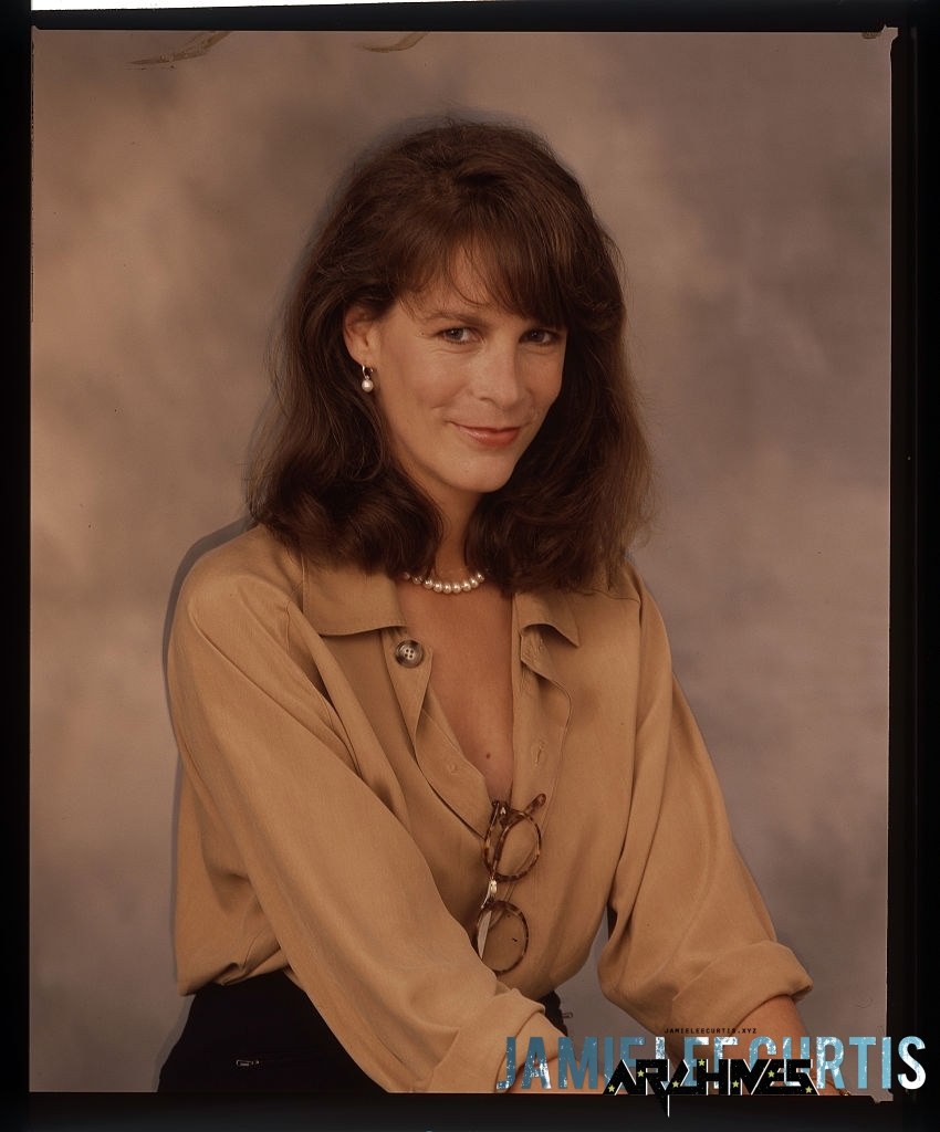 JamieLeeCurtis-AnythingButLove-049.jpg