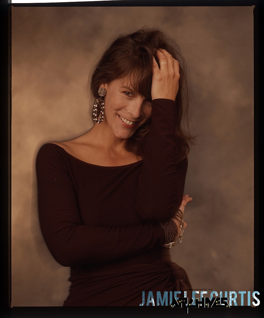 JamieLeeCurtis-AnythingButLove-059.jpg