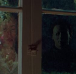 Jamie Lee Curtis in Halloween H20: Twenty Years Later